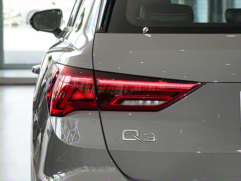 2025�� quattro 45�����ذ� 40TFSI ʱ�ж�����