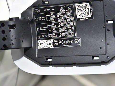 2025�� AMG C 43 4MATIC ���нγ� �ر��