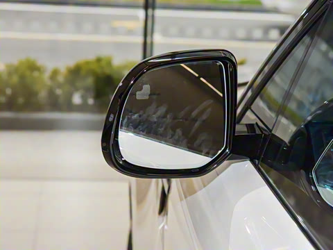 2025�� 400PS Dynamic HSE