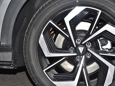 2025�� 628Max ��ΪǬ���Ǽ�ADS SE�����