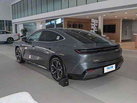 2025�� 700km Զ���Ǽݰ�