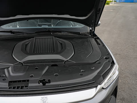 2025�� EV 510KM ���а�