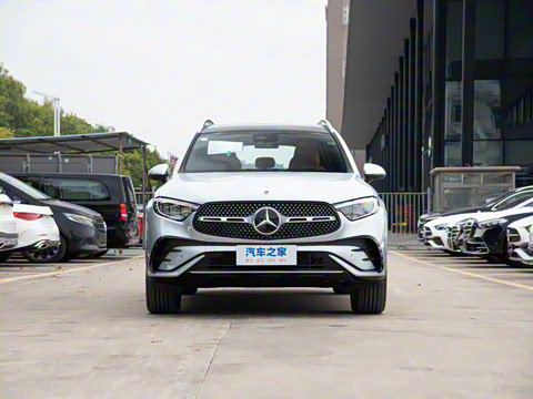 2025�� GLC 300 L 4MATIC ������ 5��