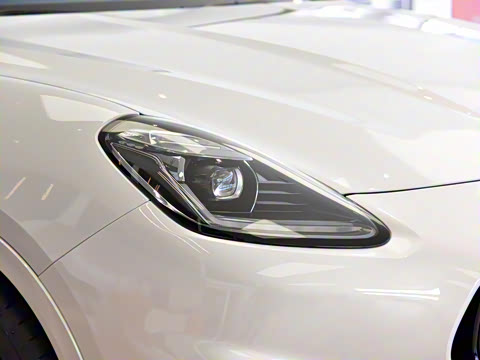 2023�� 3.0T Trofeo