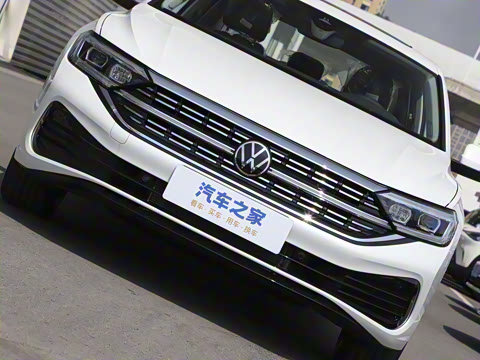 2025�� �Ŀ� 300TSI DSG׿Խ��