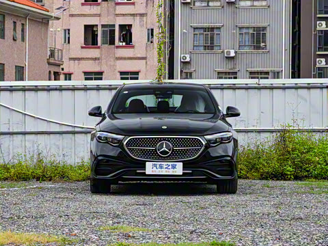 2025�� �Ŀ� E 300 L ����˶���