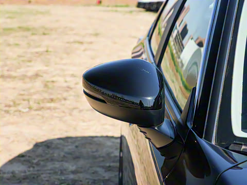 2025�� 240TURBO CVT�Ƽ���