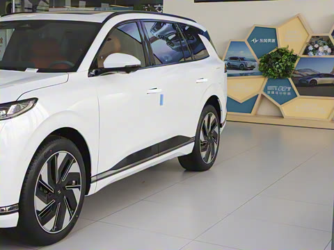 2025�� 210Ultra���Ȱ� 6��