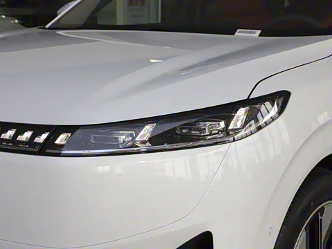 2025�� 210Ultra���Ȱ� 6��