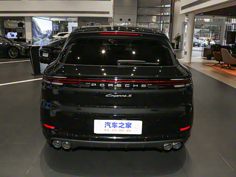 2025�� Cayenne S E-Hybrid 3.0T