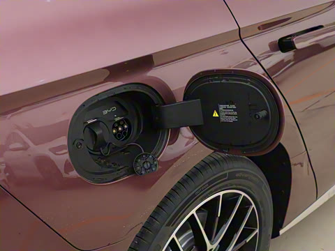 2025�� �Ǽݰ� DM-i 1.5L 125km �����