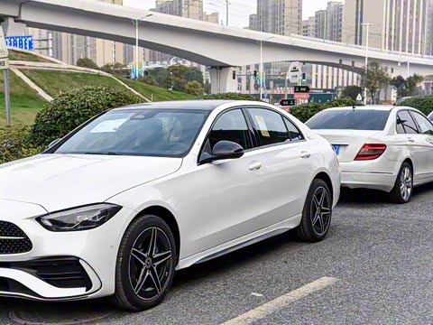 2025�� �Ŀ� C 260 L �ҹ�˶���