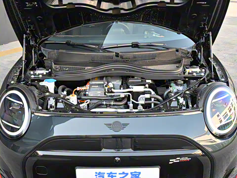 2025�� JOHN COOPER WORKS