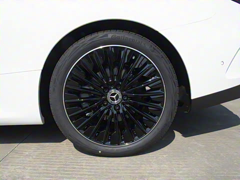 2025�� CLE 300 4MATIC �����ͽ��ܳ�