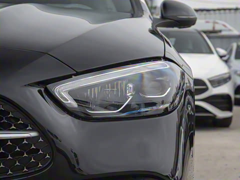 2025�� �Ŀ� C 260 L �˶���