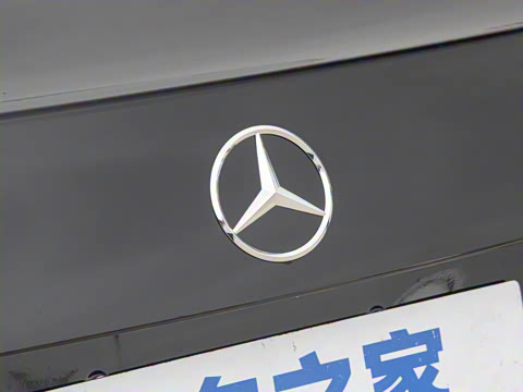 2025�� �Ŀ� C 260 L �˶���