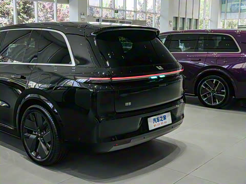 2025�� Ultra ���ܻ��°�