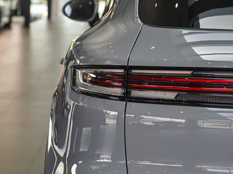 2025�� Cayenne 3.0T ���ΰ�