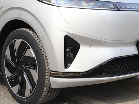 2025�� 210Ultra���̰� 6��