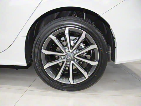 2025�� 240TURBO CVT�Ƽ���