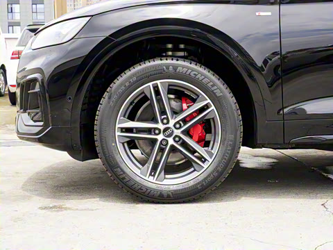 2025�� quattro 45�����ذ� 40 TFSI ʱ����