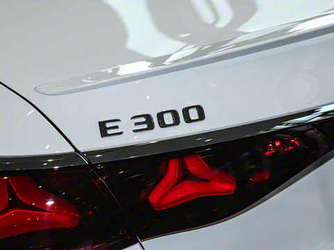 2025�� E 300 ʱ�����˶���