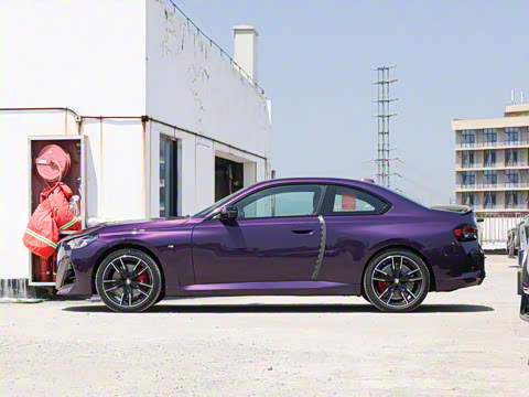 2025�� M240i xDrive