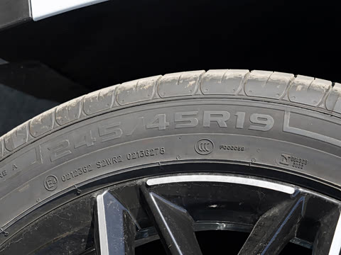 2025�� EV �Ǽݰ� 506KM�����