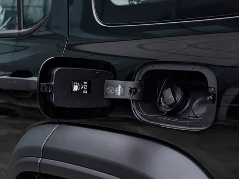 2025�� 2.0T ������