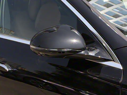 2025�� �Ŀ� E 300 L ʱ���˶���