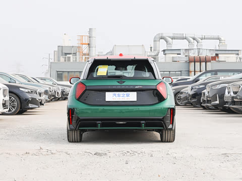 2025�� JOHN COOPER WORKS