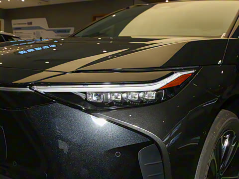 2025�� 560 ����Max��