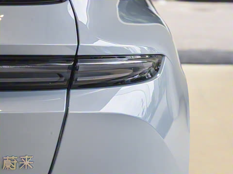 2025�� 75kWh Touring