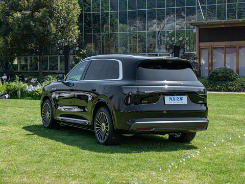 2025�� ���� Ultra�� 53.4kWh 6����