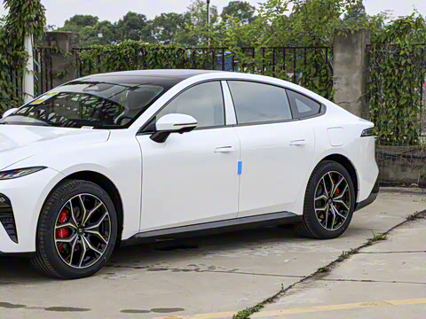 2025�� ���� 650ProѲ����