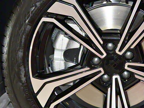 2025�� EM-i 115km ̽��+��