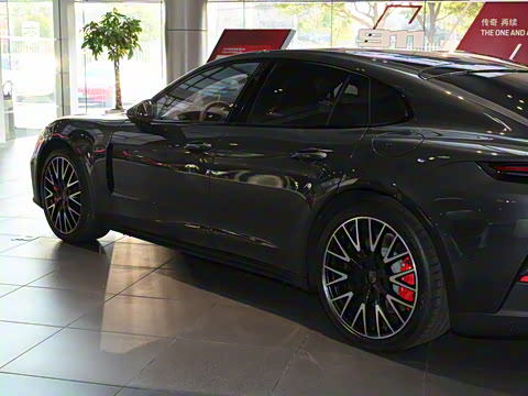 2024�� Panamera Turbo E-Hybrid 4.0T