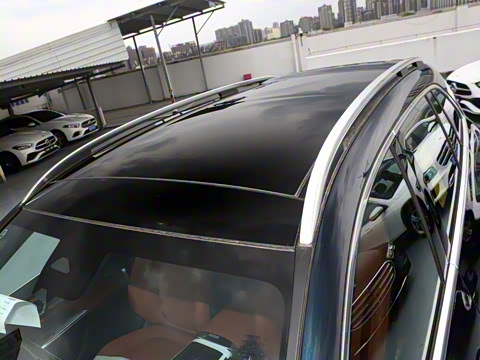 2024�� GLC 260 L 4MATIC ������ 5��