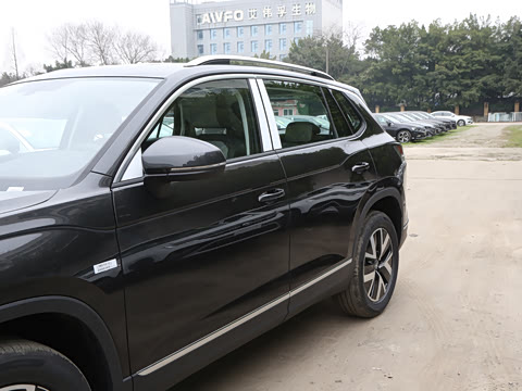 2025�� ������ 300TSI