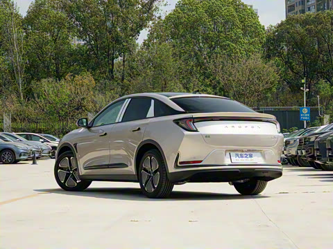 2025�� 735MAX 175kW