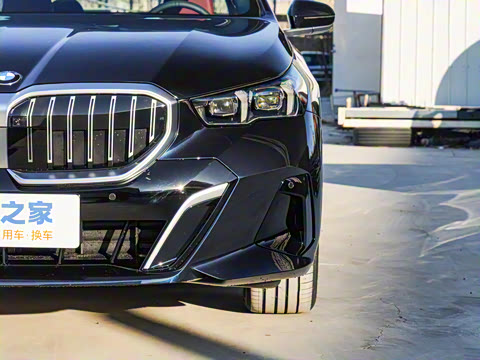 2025�� 530Li ������ M�˶���װ