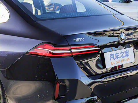 2025�� 530Li ������ M�˶���װ