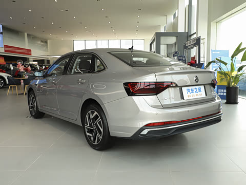 2025�� �Ŀ� 300TSI DSG��Խ��