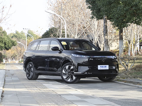 2025�� 636Max����� 5��