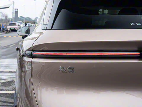 2025�� 100kWh �����������Ǽݰ�