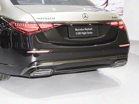 2025�� �Ŀ� S 680 4MATIC ��ҹ��