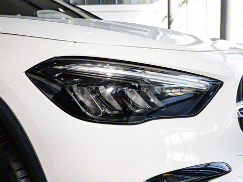 2025�� �Ŀ� GLA 200