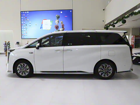 2025�� Ǭ��ϵ�� Ultra ͷ�Ȳ�