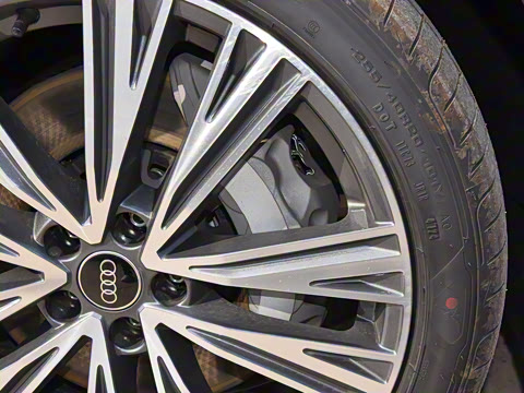 2025�� �Ŀ� 55 TFSI quattro ����������