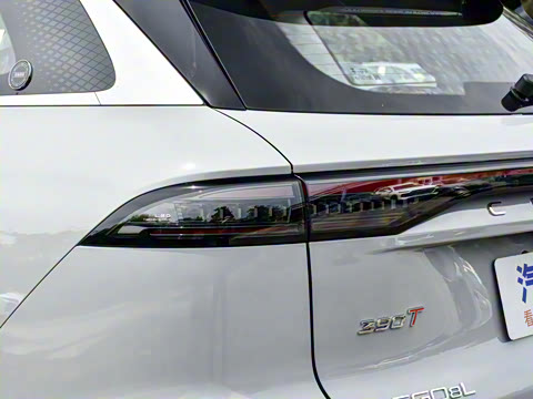 2025�� 2.0T ��������� 7��